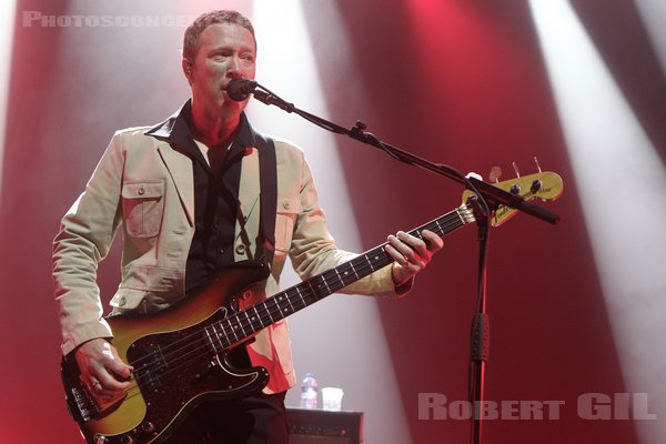 MILES KANE - 2022-04-28 - PARIS - Olympia - 